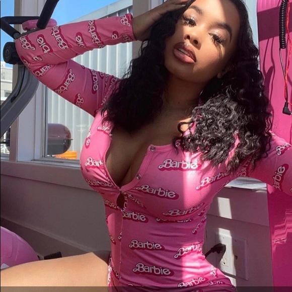 💕NWT VIXXEN BARBIE SEXIE SLEEP ROMPER ONESIES 💋 - Picture 3 of 4